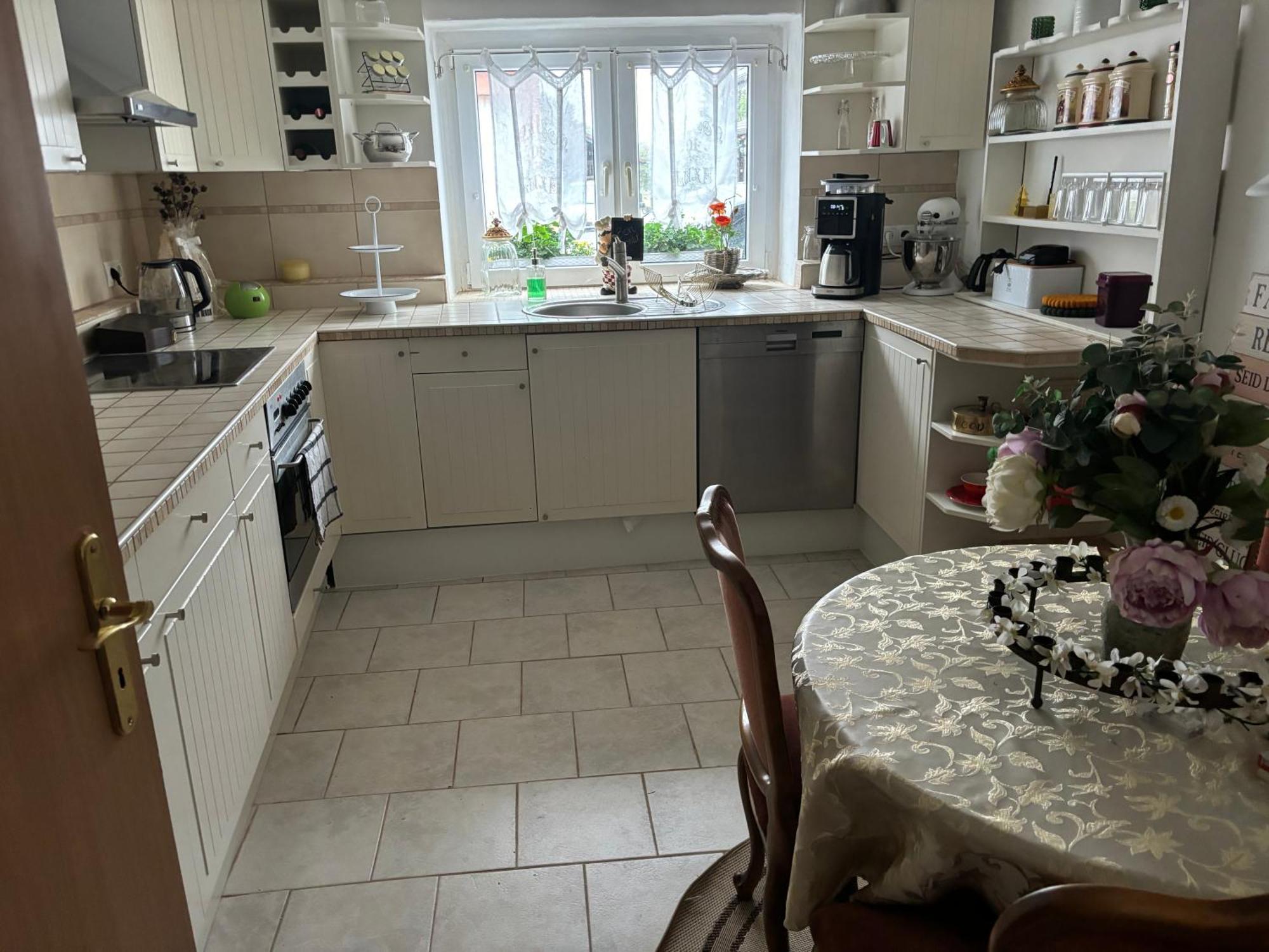 Eifeltoerchen Bed & Breakfast Kirchheim  Bagian luar foto