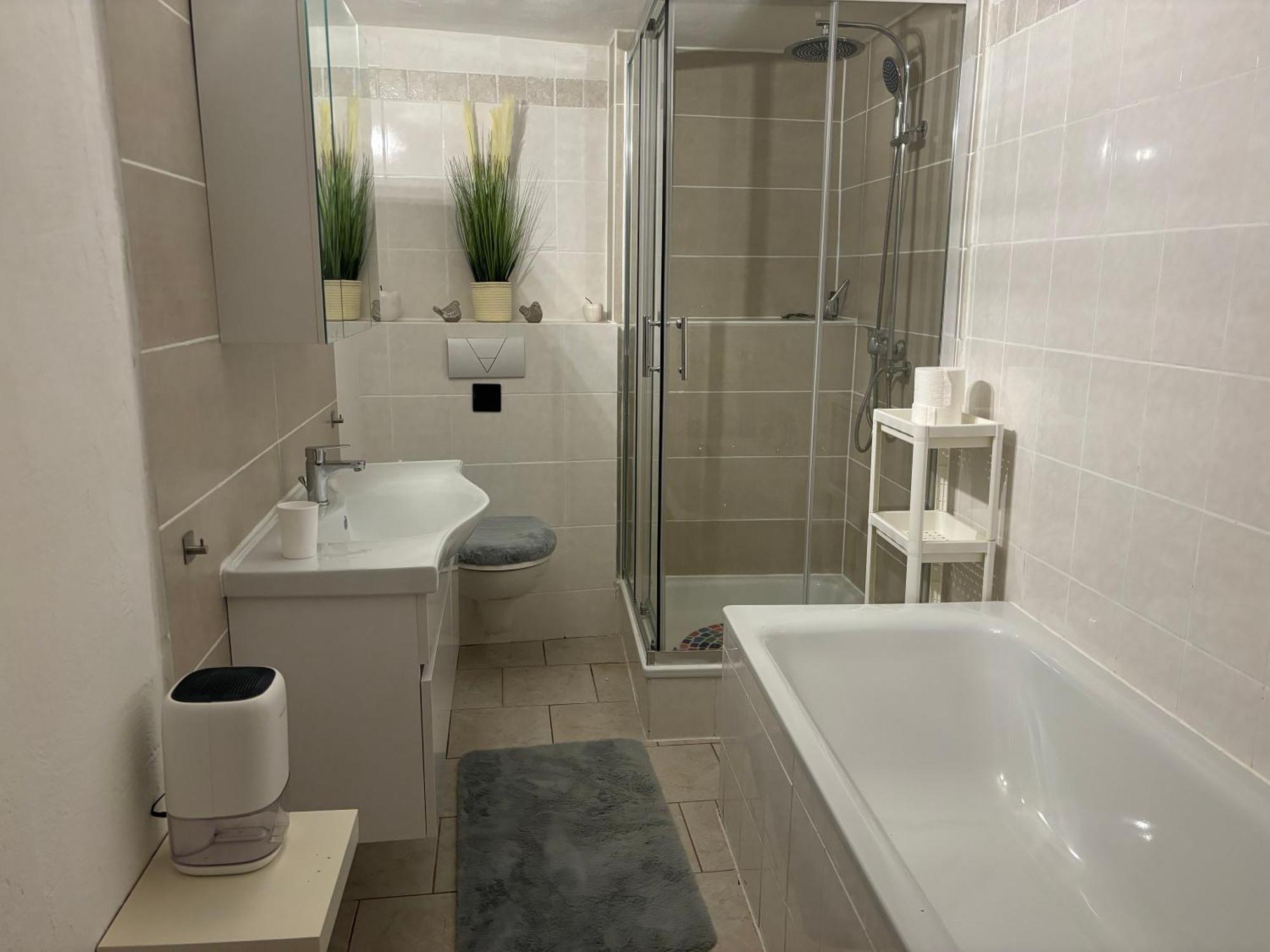 Eifeltoerchen Bed & Breakfast Kirchheim  Bagian luar foto